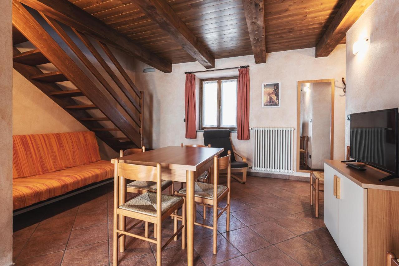 Residence La Tana Del Ghiro Bardonecchia Exterior foto